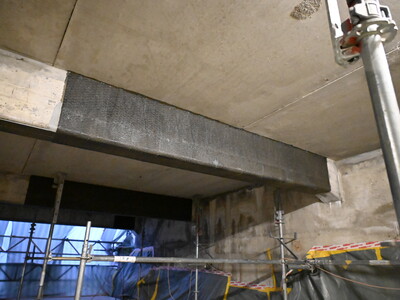 Forsterkning av betongbjelker omfatter S&P C-Laminate, S&P C-Sheet og S&P C-Anchor.