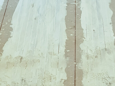 CFRP-laminatene ble deretter limt på plass. Bilde: Simpson Strong-Tie